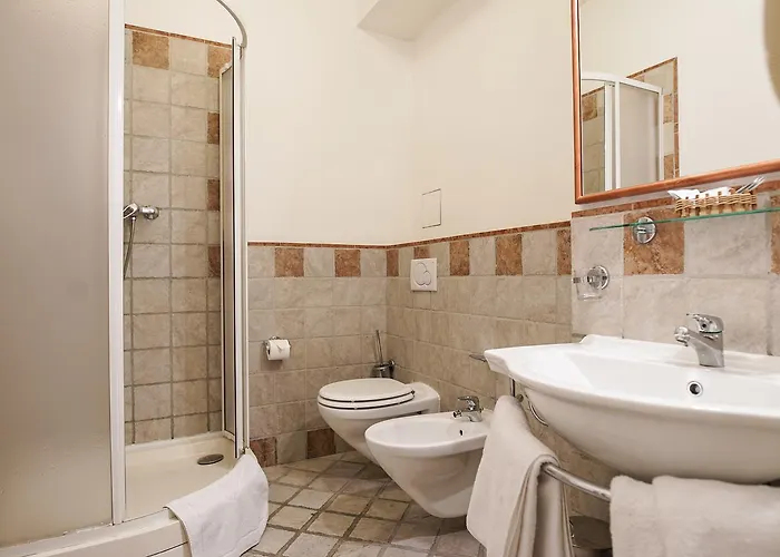 Tivoli Otel 3*