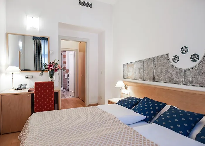 Tivoli Otel