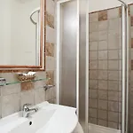 Tivoli Hotel 3*