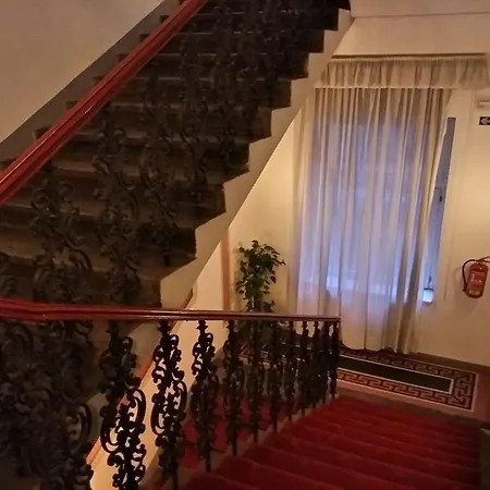 Отель Tivoli 3*