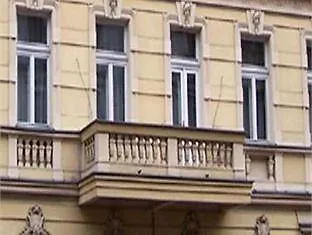 Отель Tivoli 3*