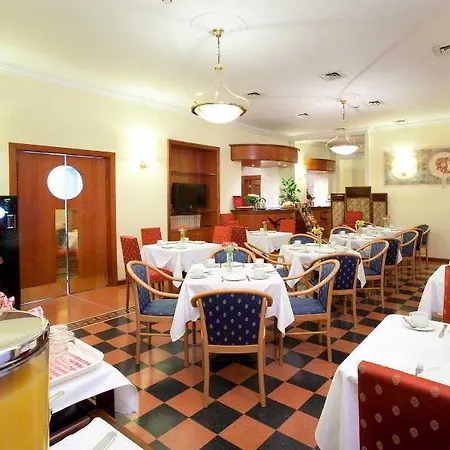 Tivoli Hotell