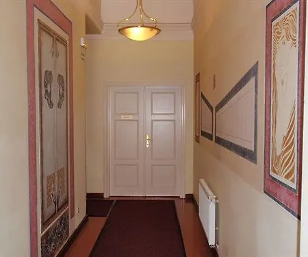 Hotell Tivoli 3*