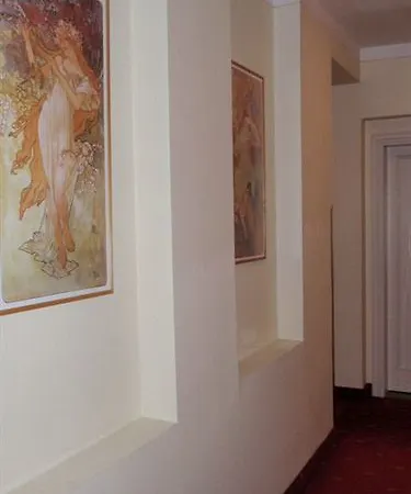 Tivoli Hotell 3*