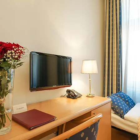 Hotell Tivoli 3*