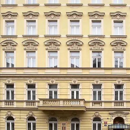Отель Tivoli 3*