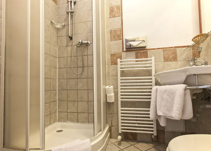 Tivoli Hotell 3*