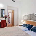 Tivoli Hotel